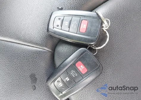 2021 Toyota Highlander Hybrid Xle from USA, damaged, VIN 5TDGBRCH7MS523131